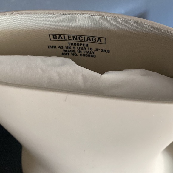 NWT BALENCIAGA BEIGE TROOPER RUBBER BOOTS- SUPER STYLISH 🔥 - Picture 5 of 14